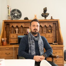 Danışmaz, Harun