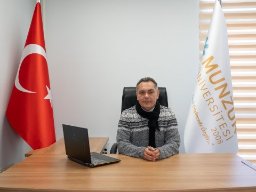 Kazar, Altuğ