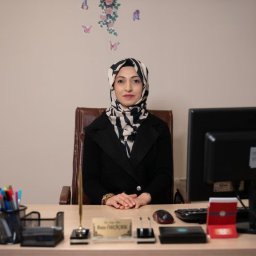Özçiçek, Esin