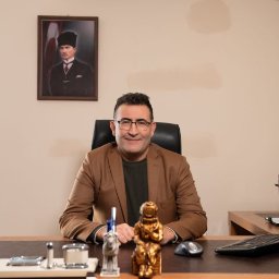 Aksu, Önder