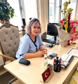 Barım, Esra