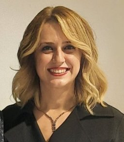 Pullu, Emine Kübra